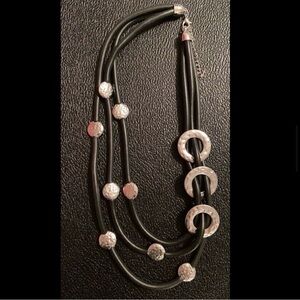 Beautiful fashion necklace​
